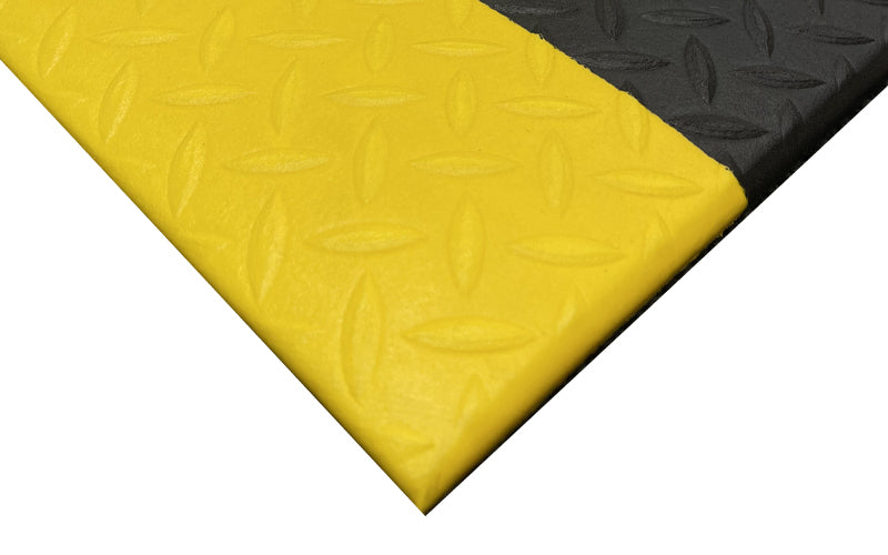 Edge image of Anti-fatigue mat called Diamond Foam Mat in black with yellow safety edges