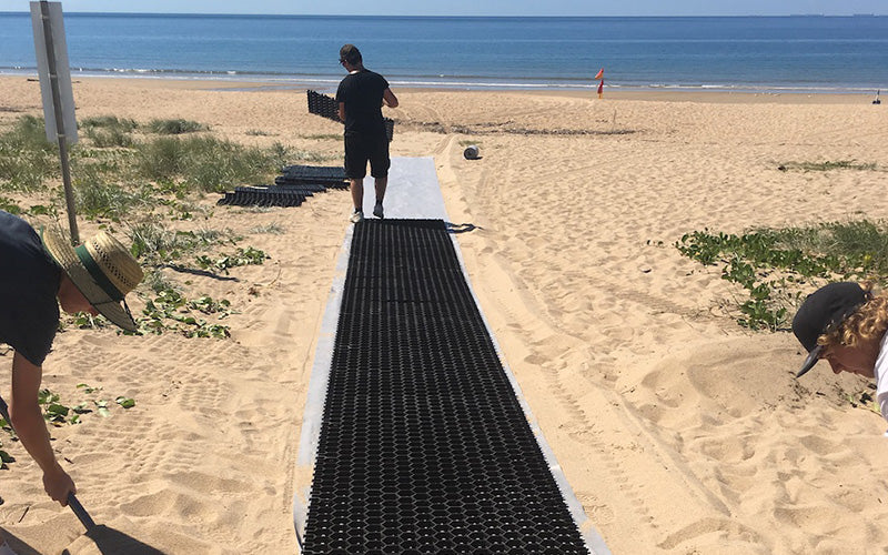 Insitu image of the ground  stabilising paver used at the beach