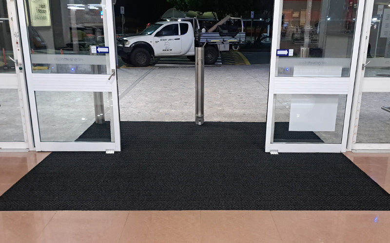 Insitu product image of charcoal Waterhog Eco Elite Entrance Mat in a recess